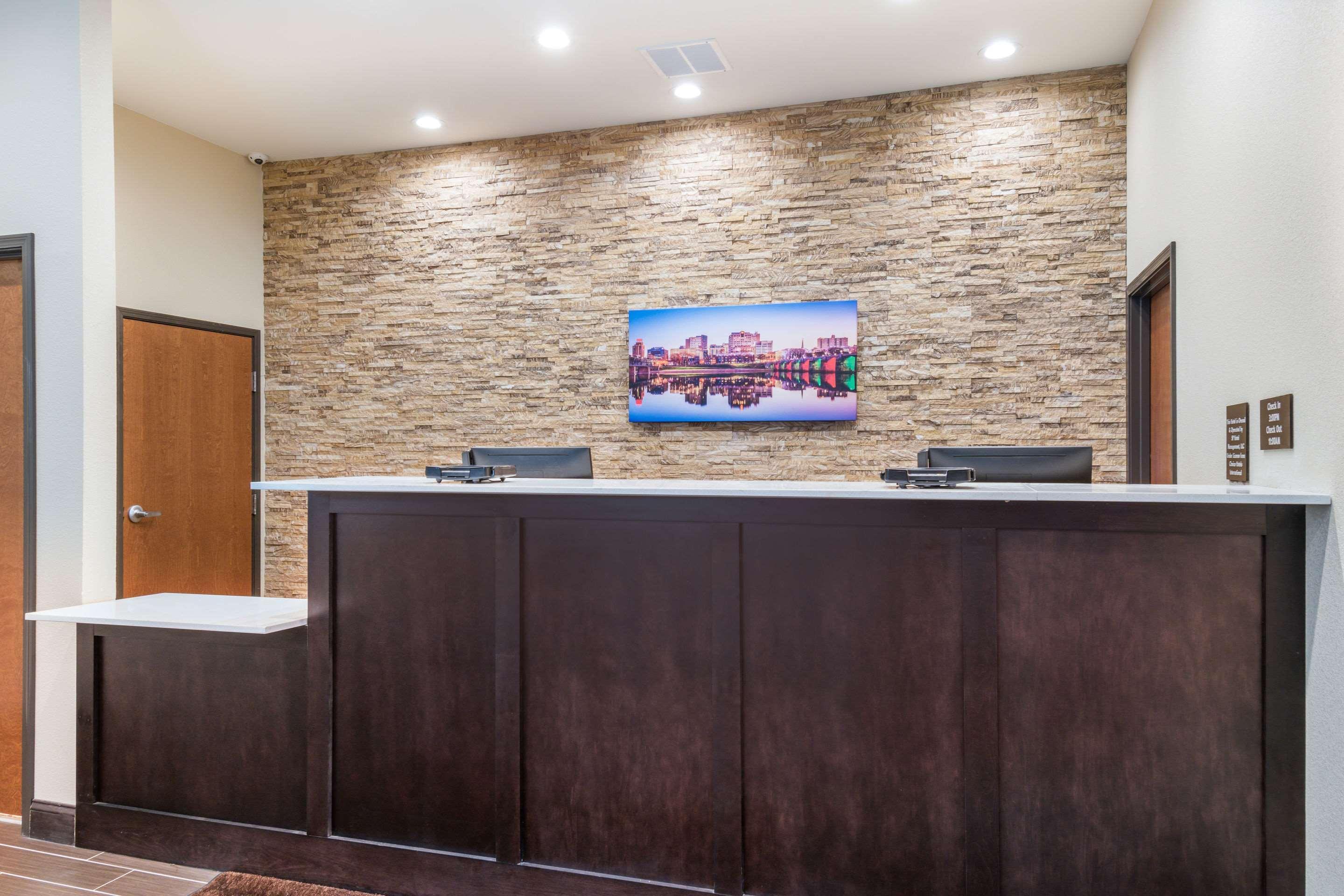 Comfort Inn & Suites Harrisburg - Hershey West Exteriör bild